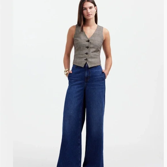 Madewell Waisted Vest in Yarn-Dye - Picture 2 of 10